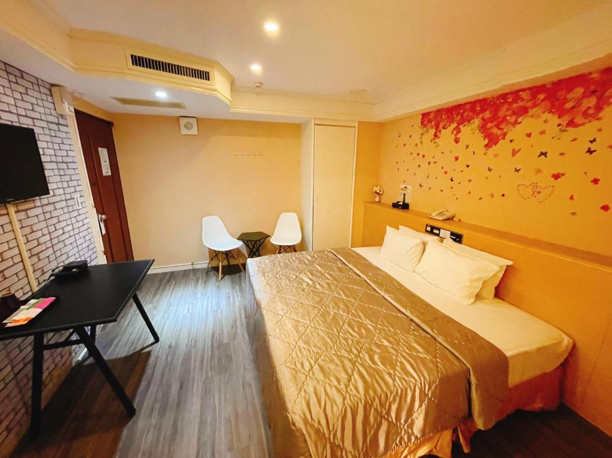 Joy Garden Hotel Kaohsiung Esterno foto