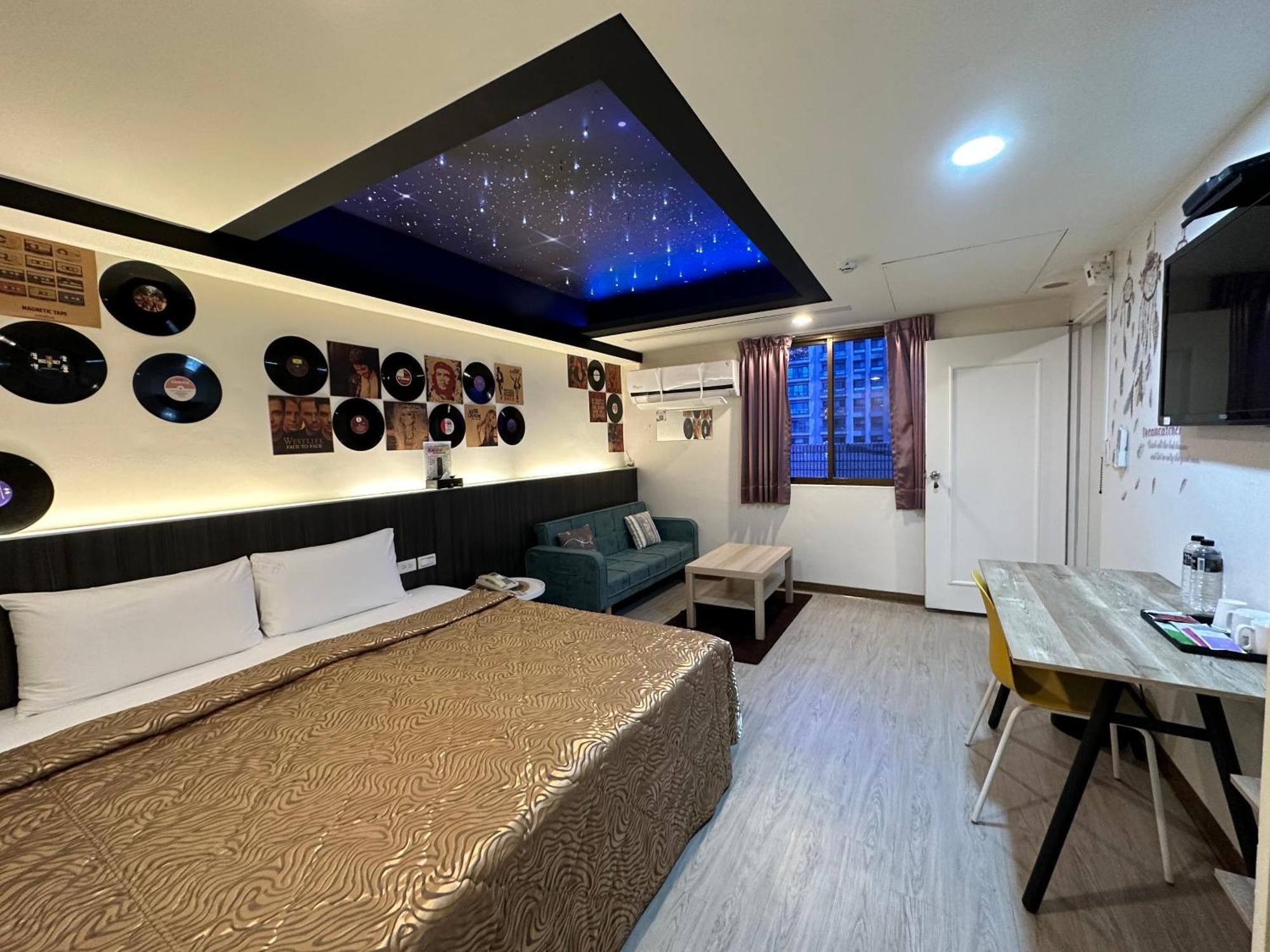 Joy Garden Hotel Kaohsiung Esterno foto